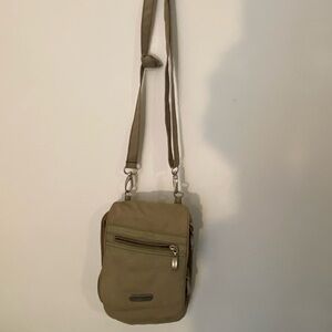 Baggallini Crossbody/messenger Bag - perfect for travel and everyday!